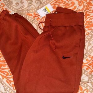 Women's Nike Oversized Joggers